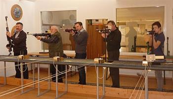 Mitglieder des Jagdschützenvereines Gleichenberg-Tal beim Training